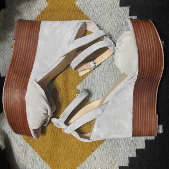 Joe's Jeans Shoes - ✨Joe Jeans- Gray Suede Wedges